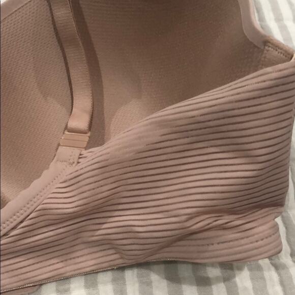 Calvin Klein lined breathable bra strap conversion Size 34C NWT Intimates - Picture 3 of 8